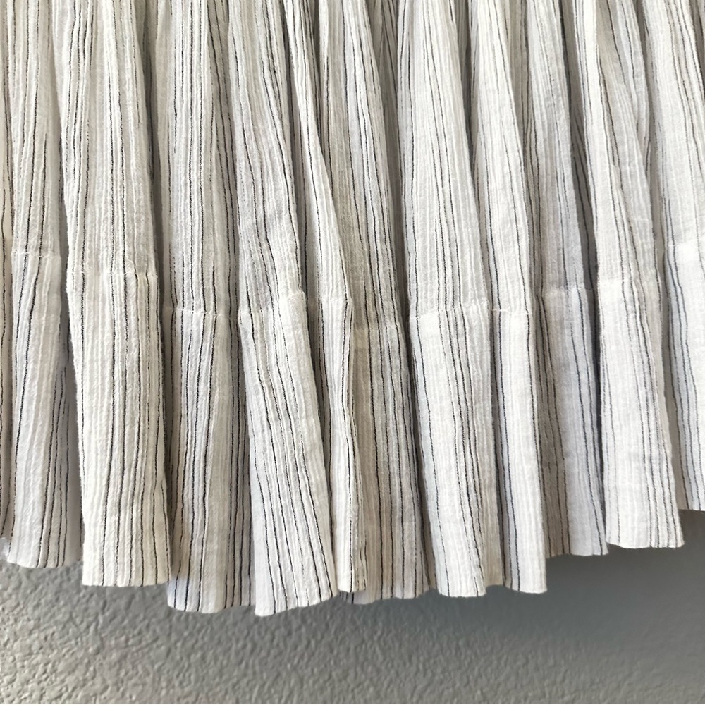 Vince. white striped Pleated 100% Cotton Skirt Sz 8 - Picture 11 of 15
